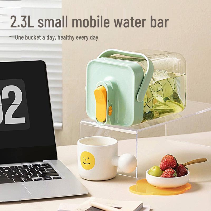 

Large Capacity Cold Beverage Dispenser with Faucet for Outdoor Use - Ideal for Fruit Tea & Cold Brew Water. 2.3 Liters світло-зелений колір