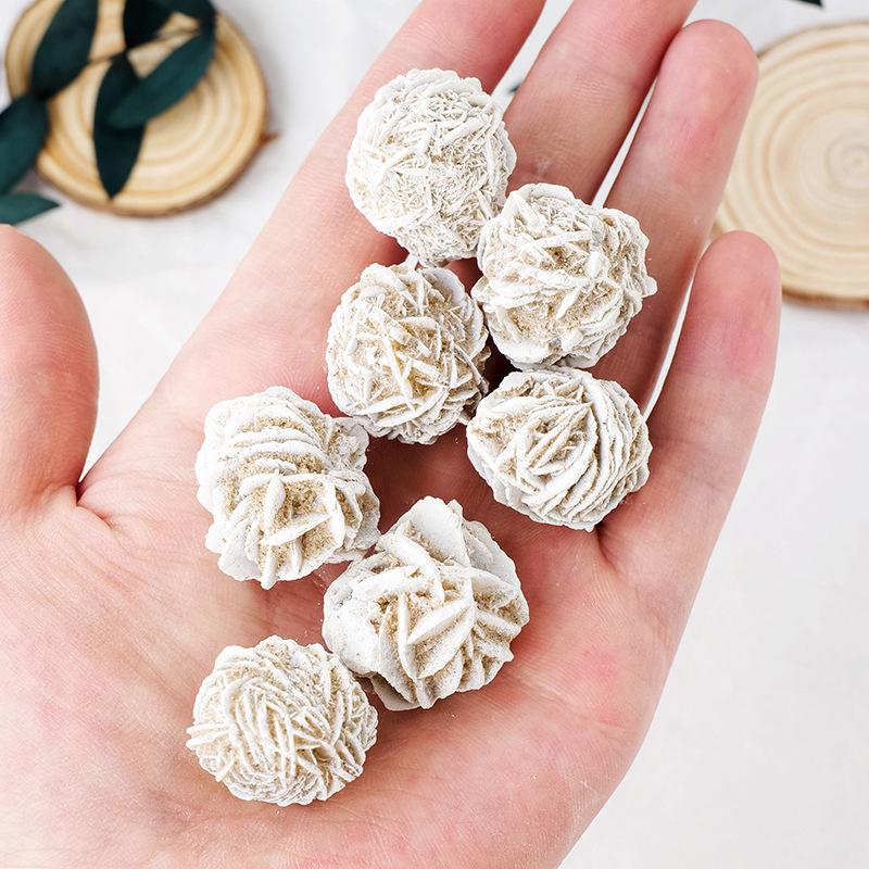 

Natural Moroccan Desert Rose Crystal Specimen for Decoration Under 2cm single пустельний/Яскраво-рожевий