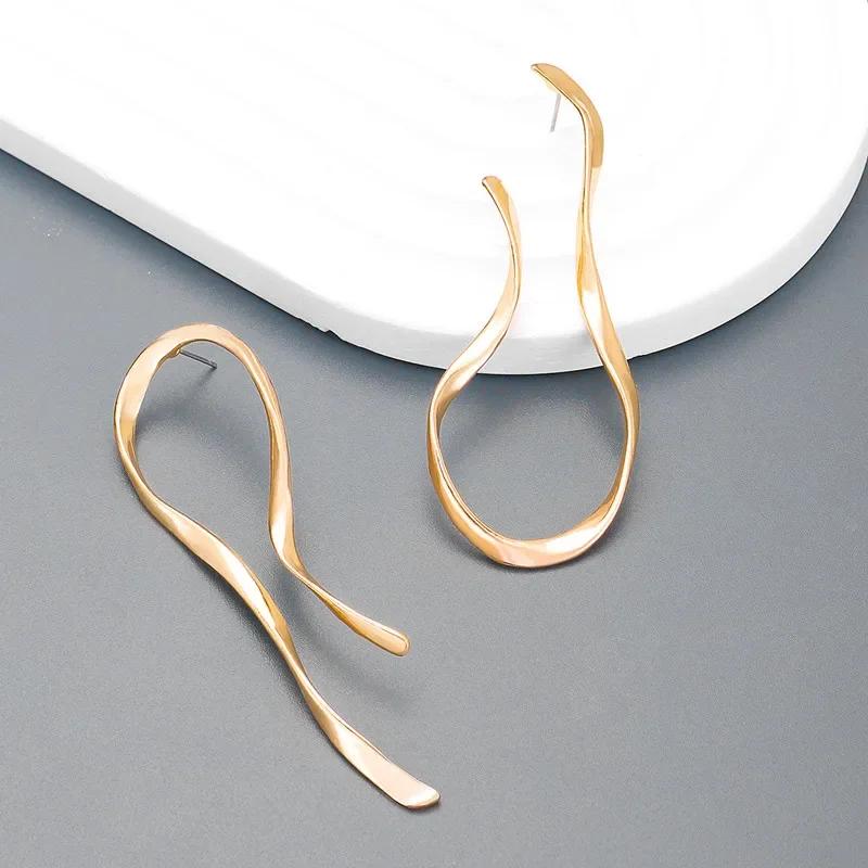 Brincos Grandes Irregulares Exagerados Pendentes para Mulheres Minimalistas Assimétricos Torcidos Acessórios Personalizados Joias da Moda