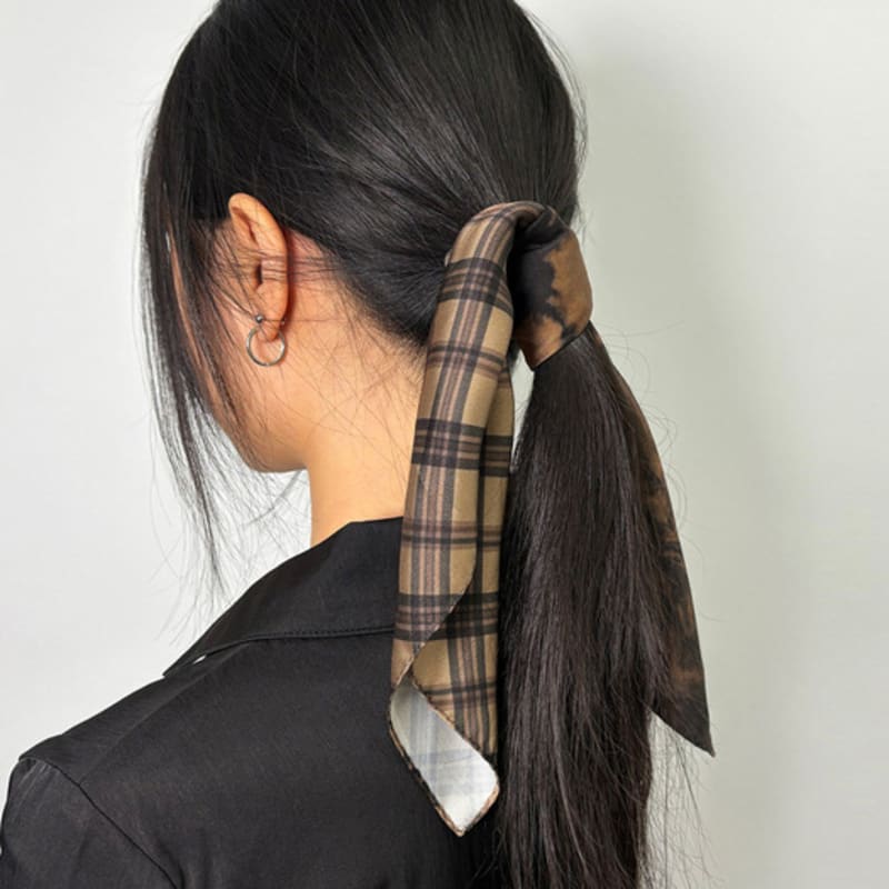 KIMZISU Half&Half Plaid Mini Scarf 45 _ BEIGE