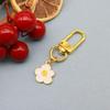 Daisy Earphone Case Keychain: Fresh Summer Pendant & Car/Bag Decoration Gift