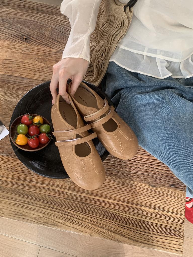 Korean version of round head 2025 autumn light mouth single shoes Velcro fashion versatile soft flat silver Mary Jane shoes ballet shoes