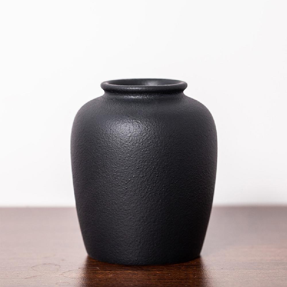 

Маленькая керамическая ваза для цветов, растений, матовые вазы для современного стола, полки, домашнего декора, свадьбы, матовая элегантная керамическая ваза