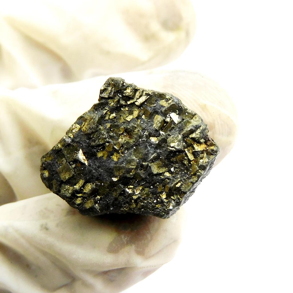 Natural Pyrite Rough Cleavage Golden Beautiful 69 Ct   Loose Gemstone