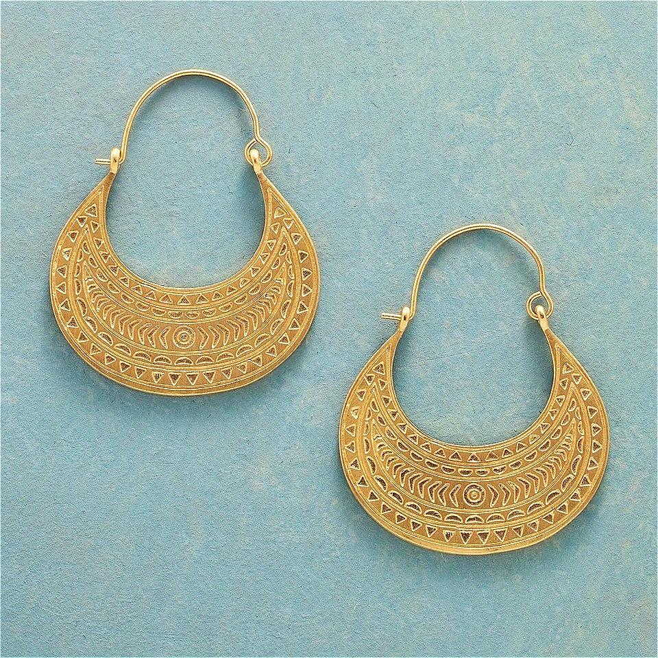 Bohemian Style Hand Carved Textured Golden Plated Hoop Earrings for Women Vintage Exquisite Festival Jewelry Accessories Crafts