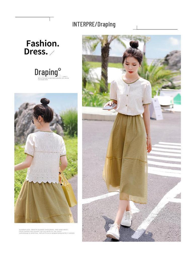 2025 Plus Size Women's Slimming Short Sleeve Lace Top - New French Style
