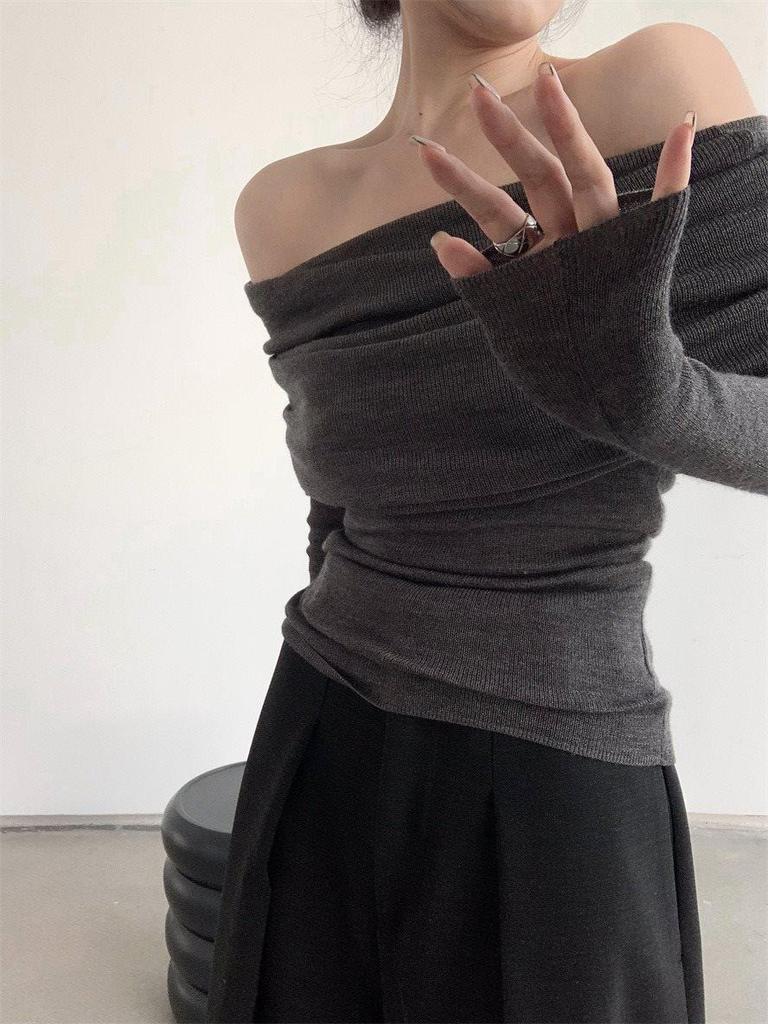 Women's French Off-Shoulder Slim Knit Top: Spring/Autumn Pleated Design