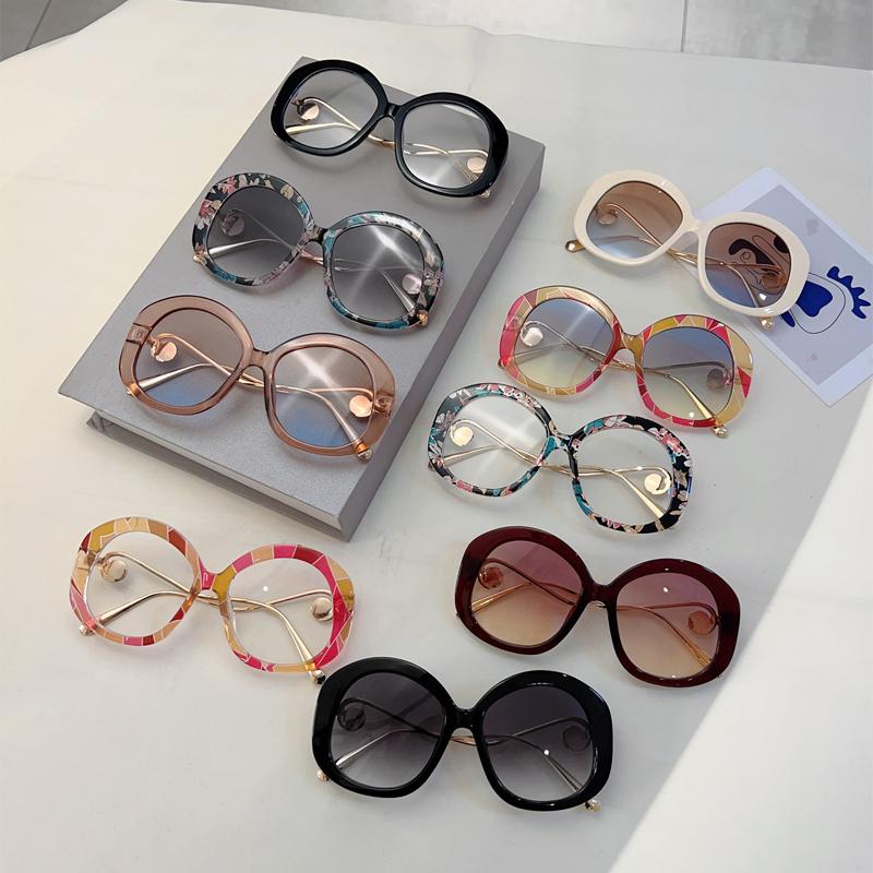 Oversized Round Sunglasses Women  New Fashion Gradient Multi-color Shades with Pearls Trendy Brand Design Sun Glasses