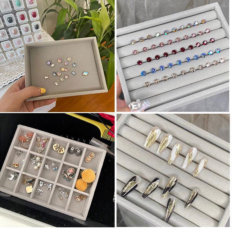 Sametová šperkovnice a organizér na náušnice, náramky a náhrdelníky