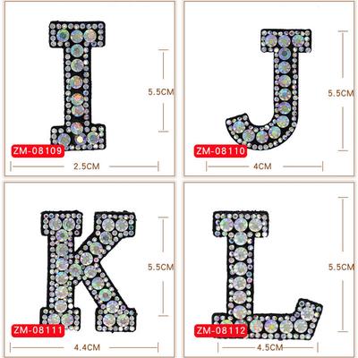 Wysokiej Jakości 1 szt. Naszywka Litery do Prasowania Buty Gorąca Wyprzedaż Odznaka Dżet Koraliki Torebka Angielski Alfabet 3D Na Ubrania Litery A-Z Naszywka Popularna Unikalna