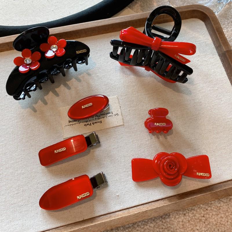 

Korean Red Floral Bow Hair Clip: Cute, Versatile Claw for Stylish Simplicity