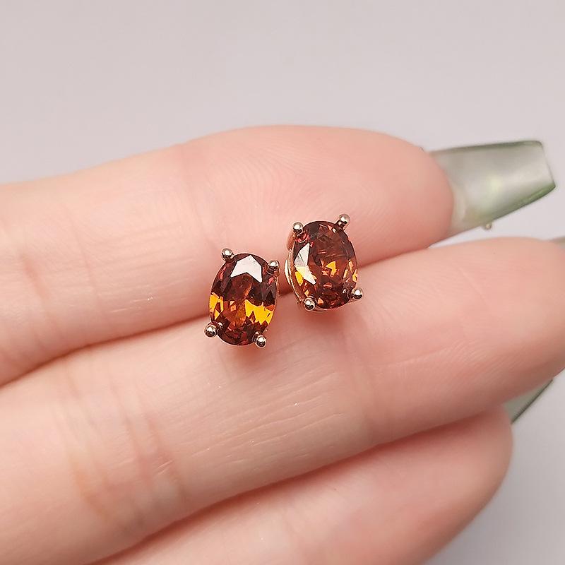 

Rich Imitation Garnet Ring Set, Retro Gold-Plated Three-Piece Set.
