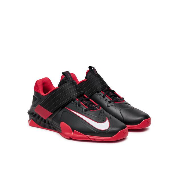 Кроссовки для зала Nike Savaleos