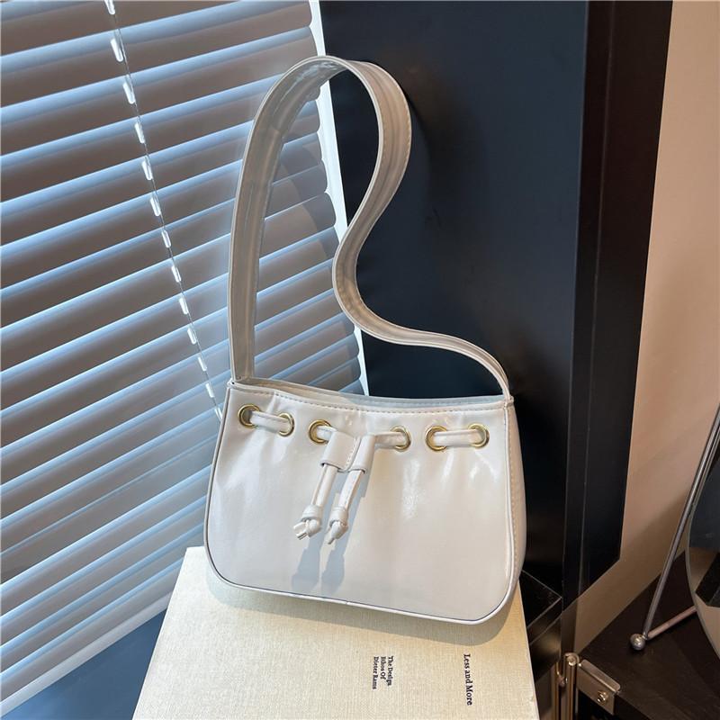 Fashion niche handbag women's 2025 new simple fashion underarm bag shoulder bucket small square bag