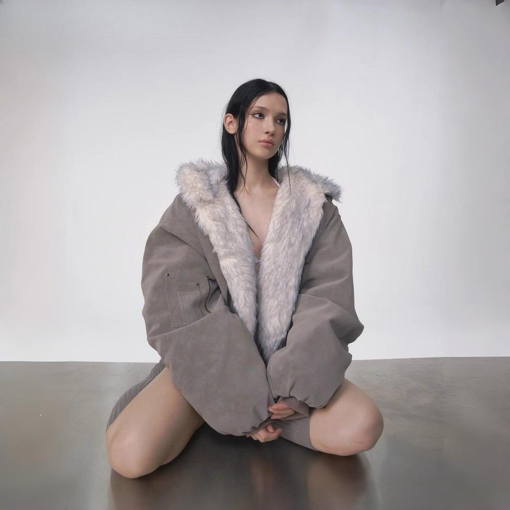 2KWEIRD Winter American Retro Fur Coat Women Padded Hooded Cotton-Padded Jacket Plush Casual Street Gothic Harajuku Oversize Coat