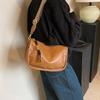 Taška s velkou kapacitou dámská podzimní a zimní všestranná 2025 nová retro široký ramenní messenger taška dámská texturovaná taška polštář