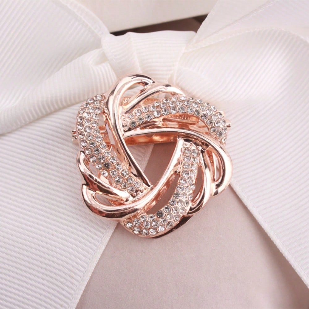 1pc Diamond Wreath Women's Brooch & Pin Jewelry - Vintage Elegant, Unique Design, for Scarves/Jackets, Ideal for Festival Gifts