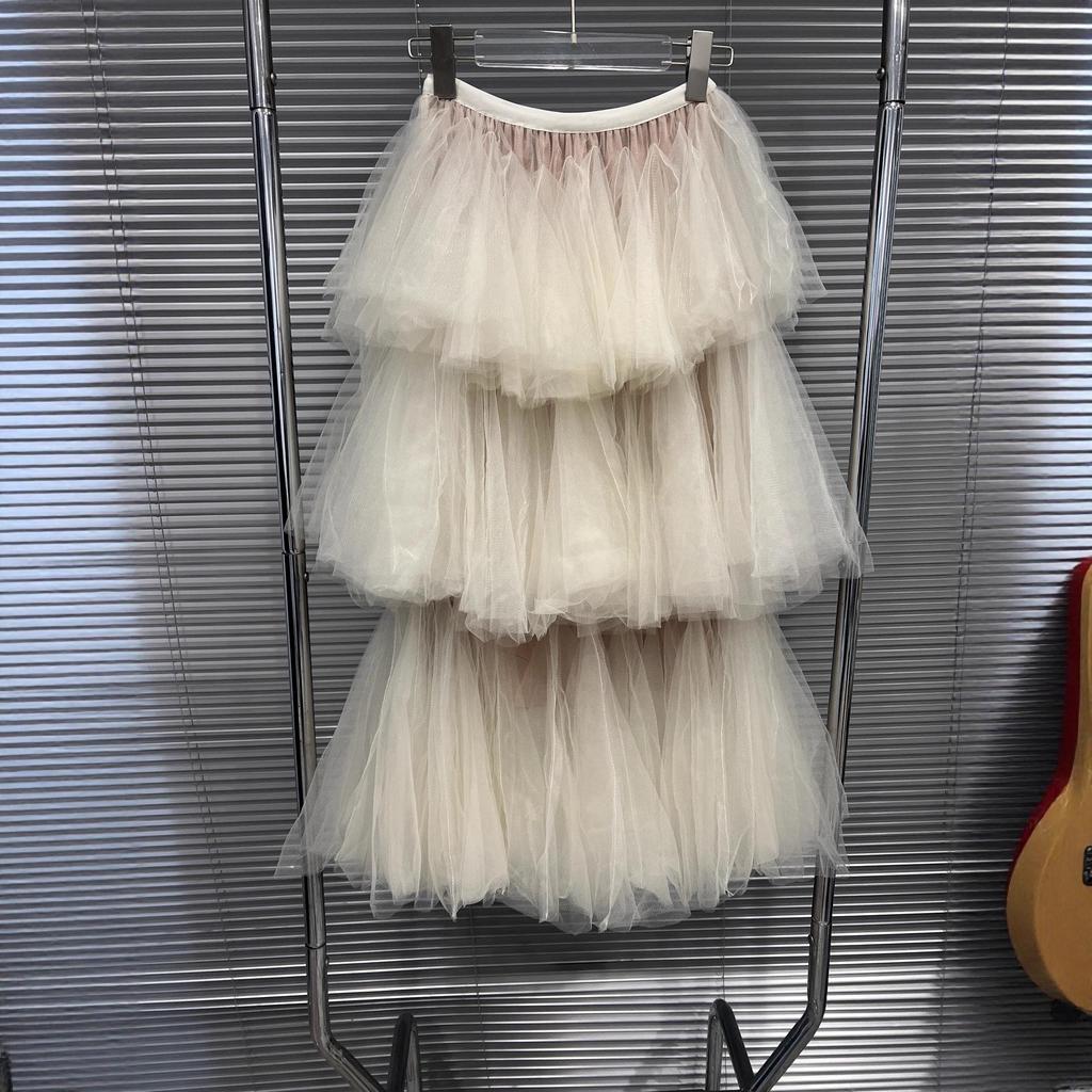 2025 Autumn/Winter Retro High-Waisted Slimming Layered Mesh Skirt