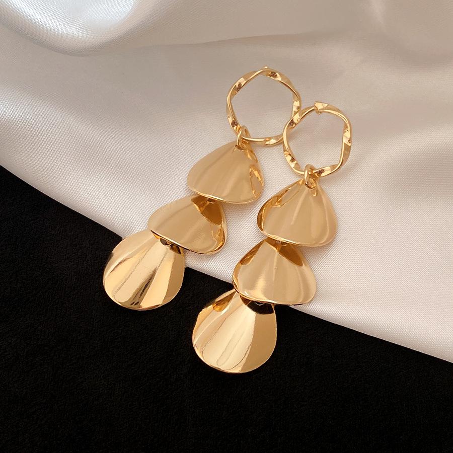 

European and American silver needle smooth round fringed earrings simple and fashionable exquisite earrings light luxury high-end earrings women
