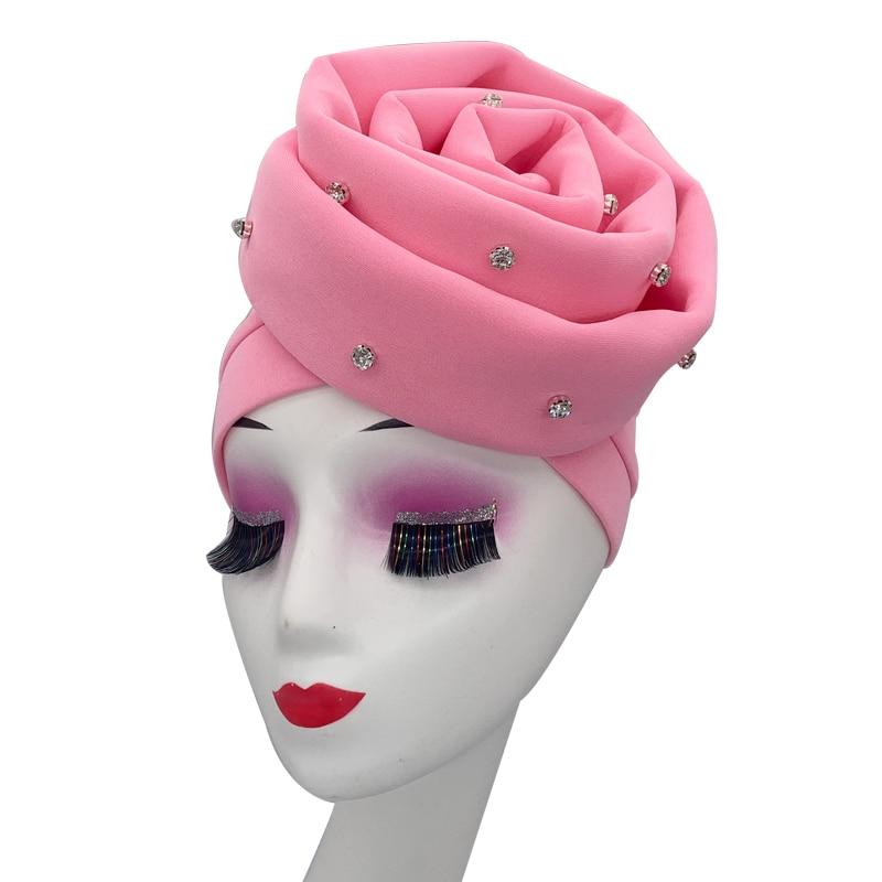 

Головной убор мусульманских женщин с большим цветком и бриллиантами, тюрбан, шляпа