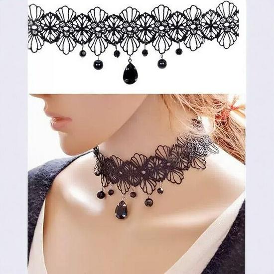Retro Lace Choker Necklace Set – Black Clavicle Chain Accessory for Women