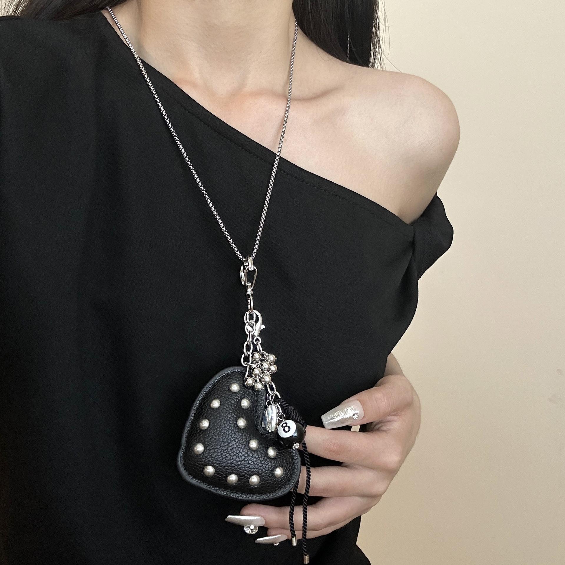 Female Niche Love Necklace чёрный