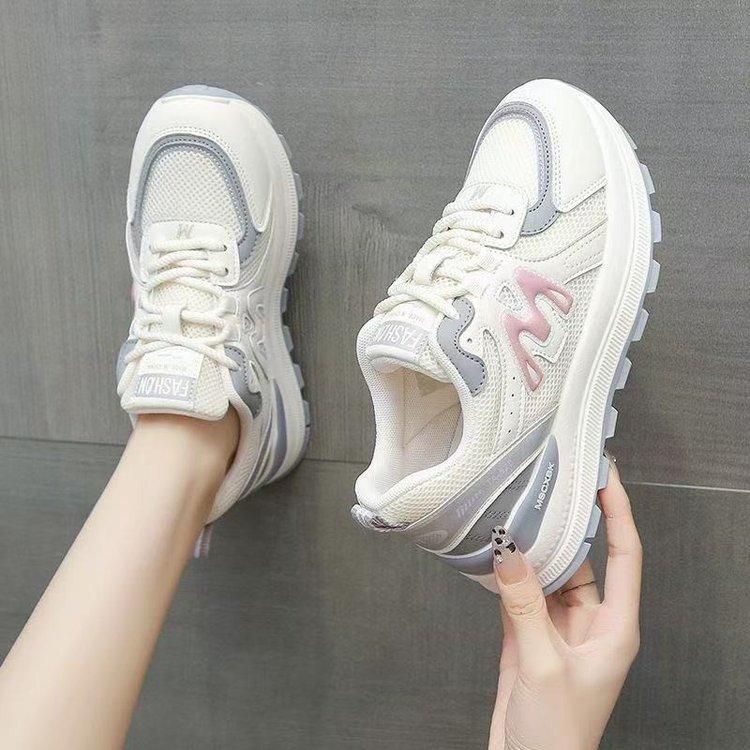 

Mesh breathable dad shoes women s 2025 summer new versatile thick-soled non-slip little white shoes soft-soled lightweight sports shoes 41 серый