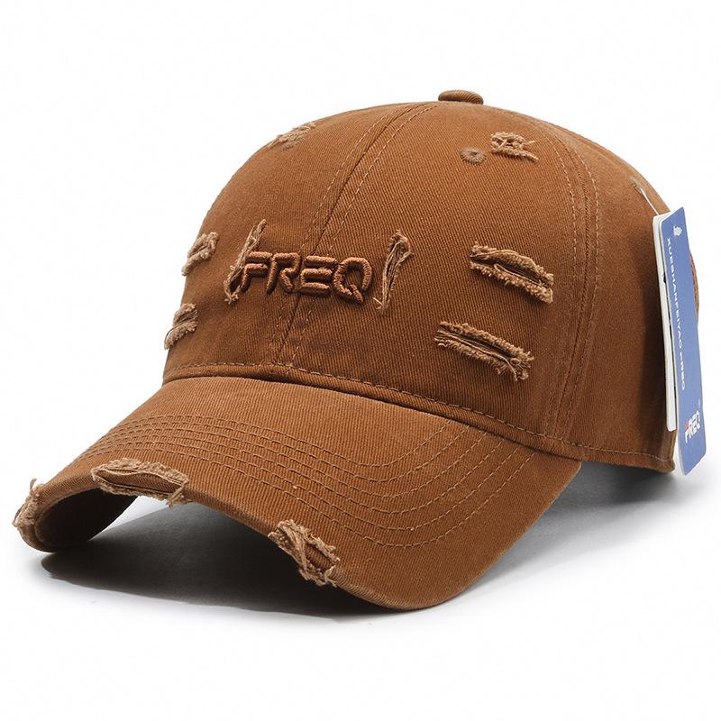 New embroidered letter baseball cap, sunshade, sunscreen, fashion and leisure, a must for men and women to travel in spring and autumn