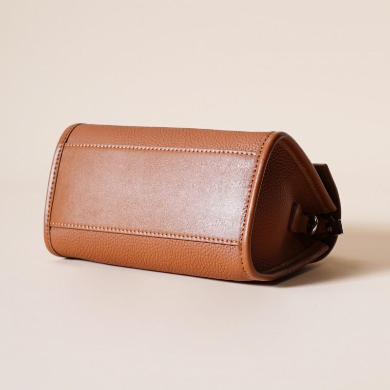 2025 New Casual Top-layer Cowhide Cross-body Bag Design Retro High-end Light Luxury Single-shoulder Handbag