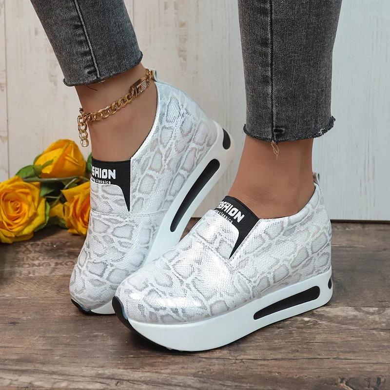 Fashion Women Sneakers New Casual Non-Slip Platform Sneakers Women Fashion Slip-On Designer Shoes for Women Fashion Lightweight Loafers
