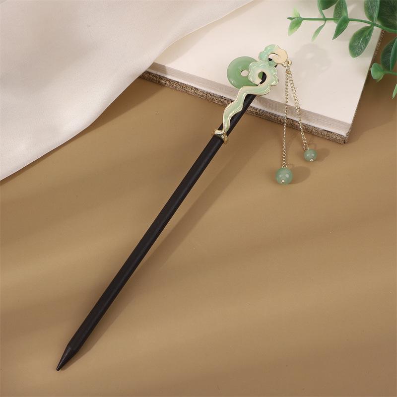 Ebony Style Tassel Hairpin: Vintage Wooden Hair Accessory for Women, Perfect for Simple Updos and Ancient Costume Adornments