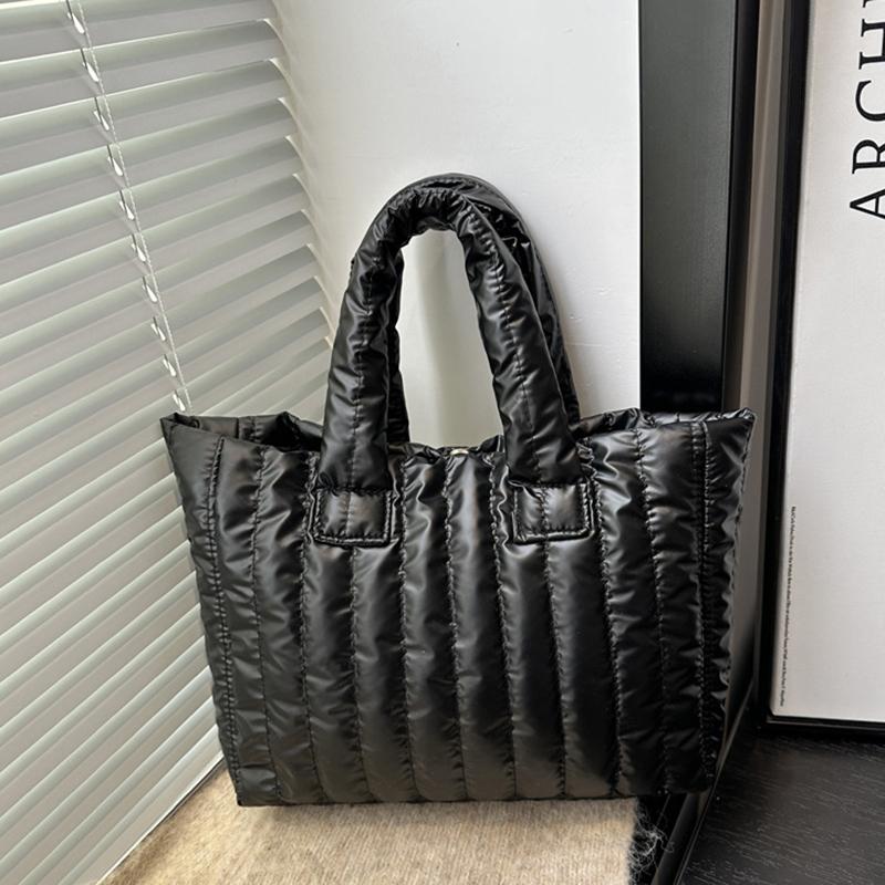 Large Capacity Quilted Tote Bag for Women Elegant Padded Solid Color Shoulder Bag for Vacation Casual Commuting Handbags
