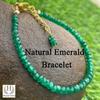 Natürliches facettiertes Perlenarmband aus sambischem Smaragd: Handgemachter Edelsteinschmuck