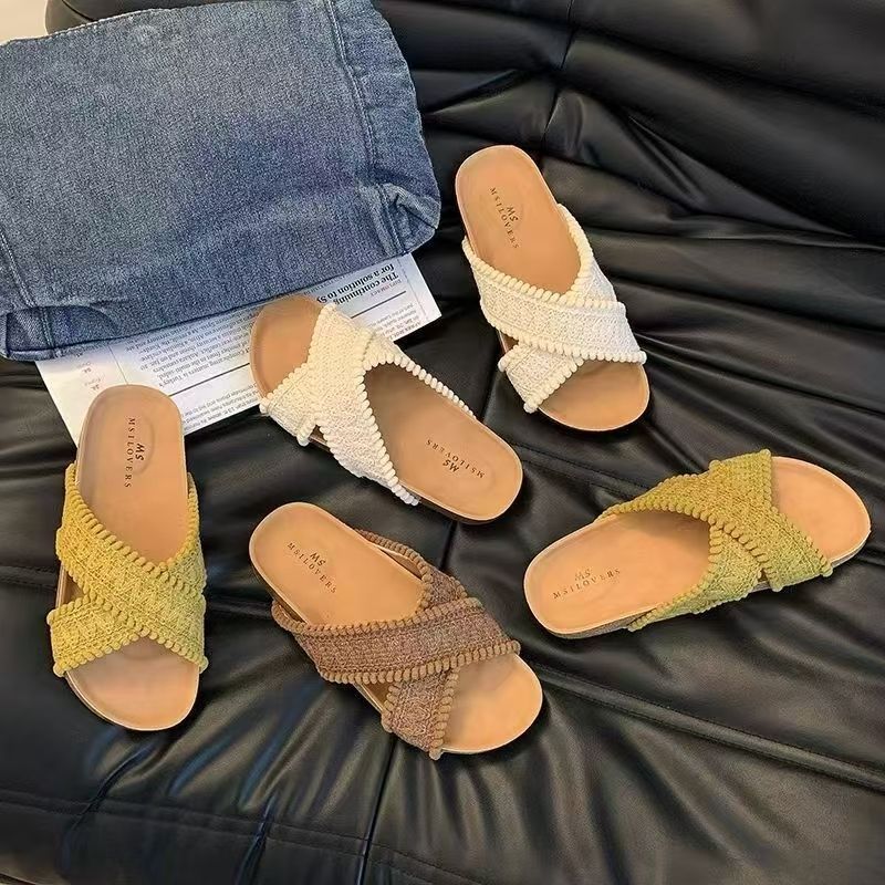 Vintage open-toed beach with knitted slippers women's 2025 summer new cross-word cool slippers