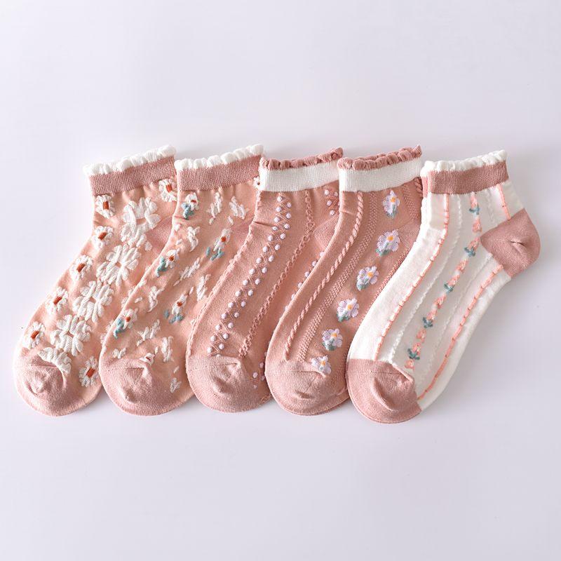 5/6PCS Hot Selling Woman Socks Ethnic Retro Vintage Harajuku Crew Socks Flower Embroidery Fashion Japanese Kawaii Cute Socks Women Gift