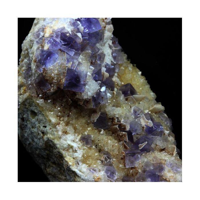 Pierres et Minéraux. Fluorite + Baryte + Quartz. 381.0 ct. La Cabaña, Berbes, Asturias, Espagne.