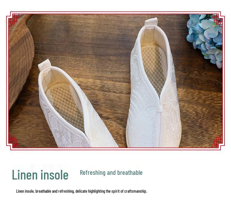 Boys' Hanfu-Style Embroidered Cloth Shoes - Ancient Chinese Design, Handmade for Kids