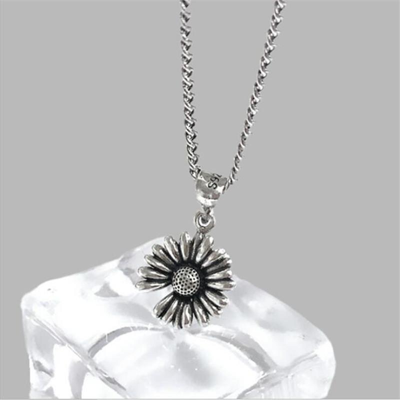 

New Fashion Personality Creative Sunflower 925 Sterling Silver Jewelry Female Retro Old Flower Pendant Necklaces TYB356 срібний