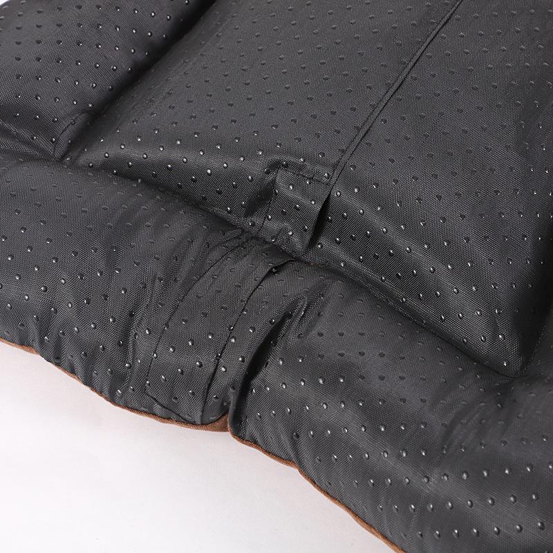 Plush Pet Mat: Washable, Bite & Scratch Resistant for Cats & Dogs, Suitable for All Seasons