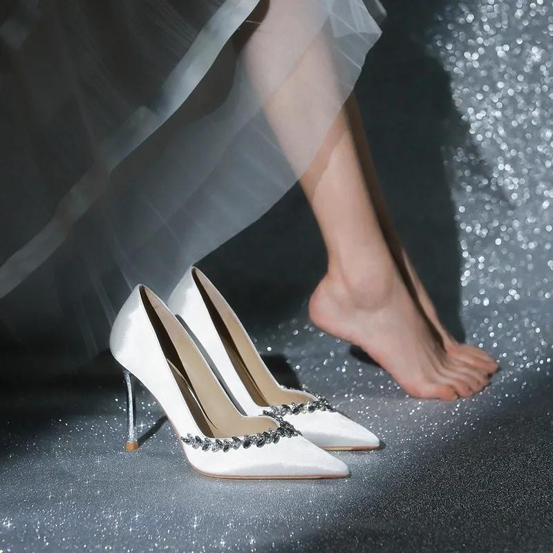 Women's Heel Shoes Autumn New Pointed Head Shallow Mouth Diamond-buckle Non-slip High-heel Low-top Shoes