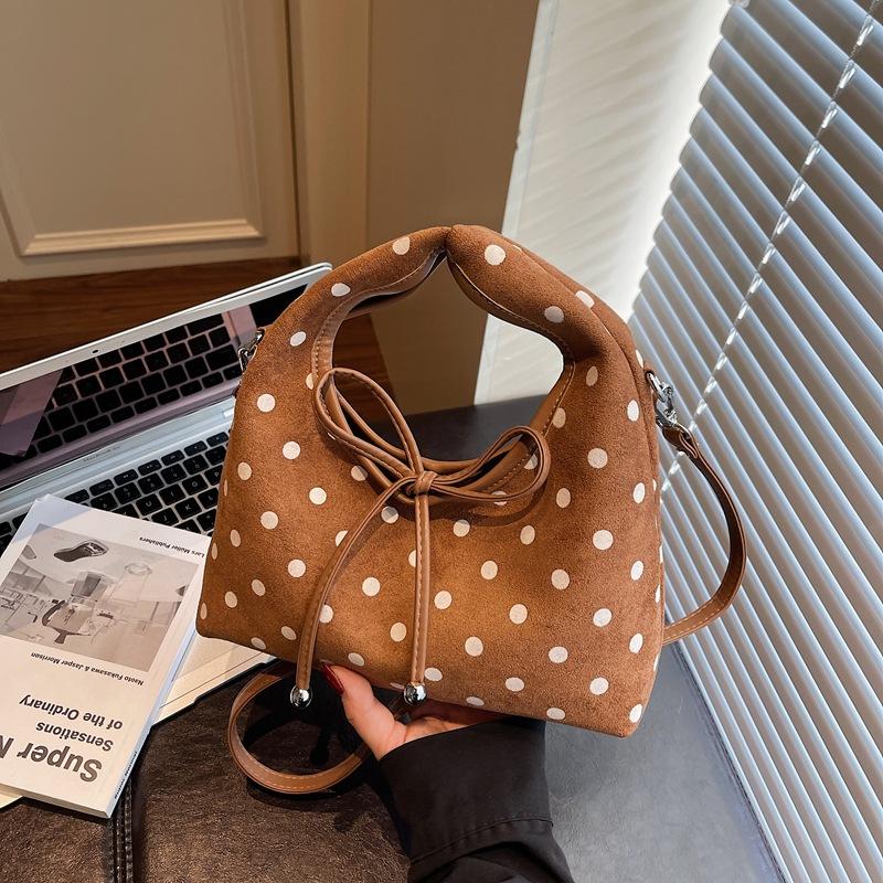 Niche design bag women's new retro polka dot shoulder messenger bag casual portable dumpling bag