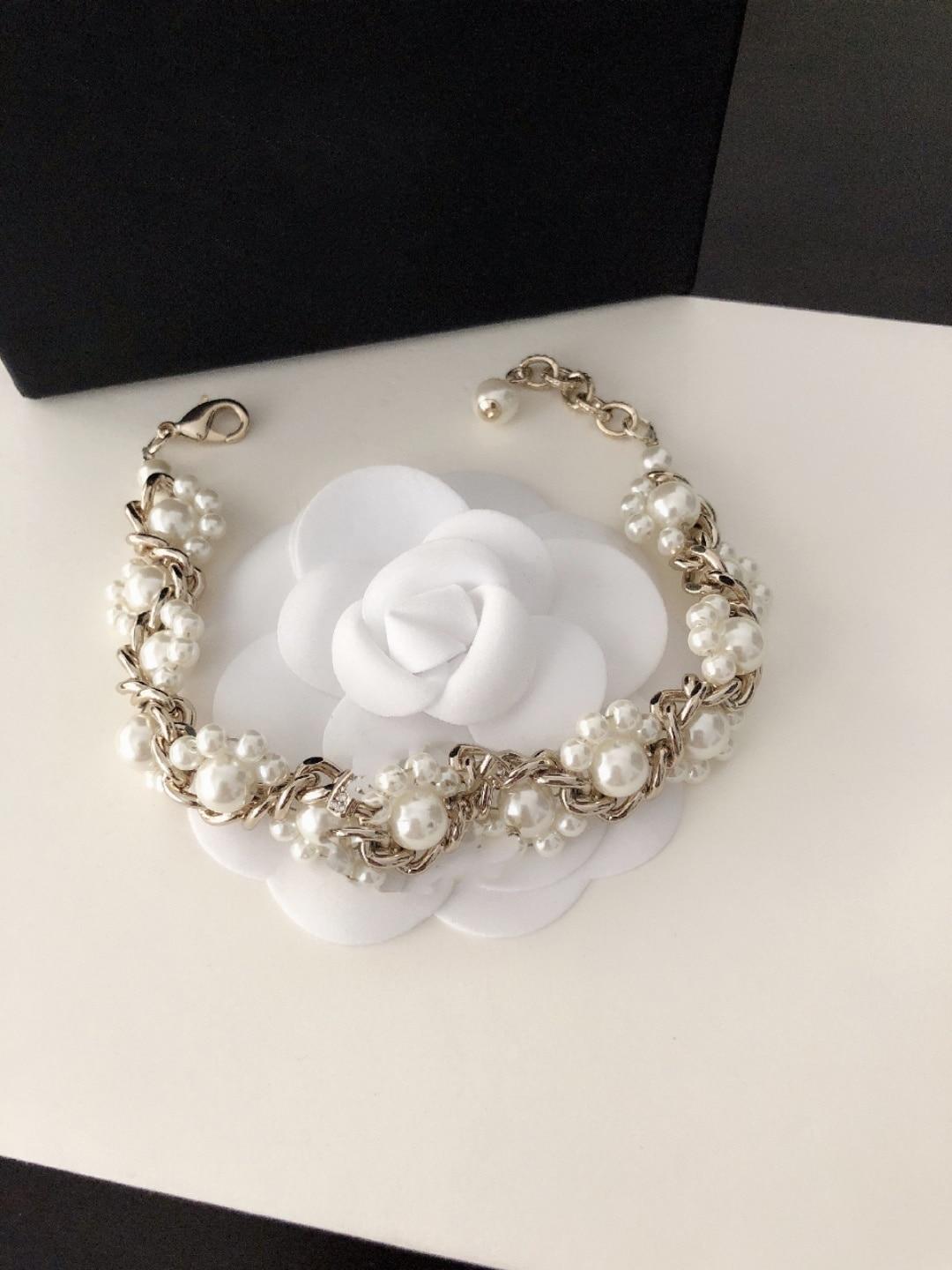 

НОВИНКА INBrand Trend Ювелирные изделия Жемчужный тканый браслет с бриллиантовой буквой C Настоящее золотое покрытие Платина и розовое золотоЮвелирные изделия