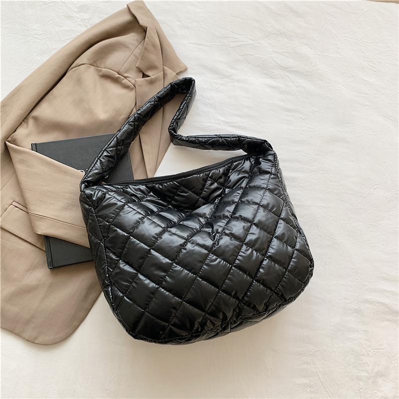 Stylish Canvas Tote Bag For Women With Unique Design Spacious And Trendy For Daily Use