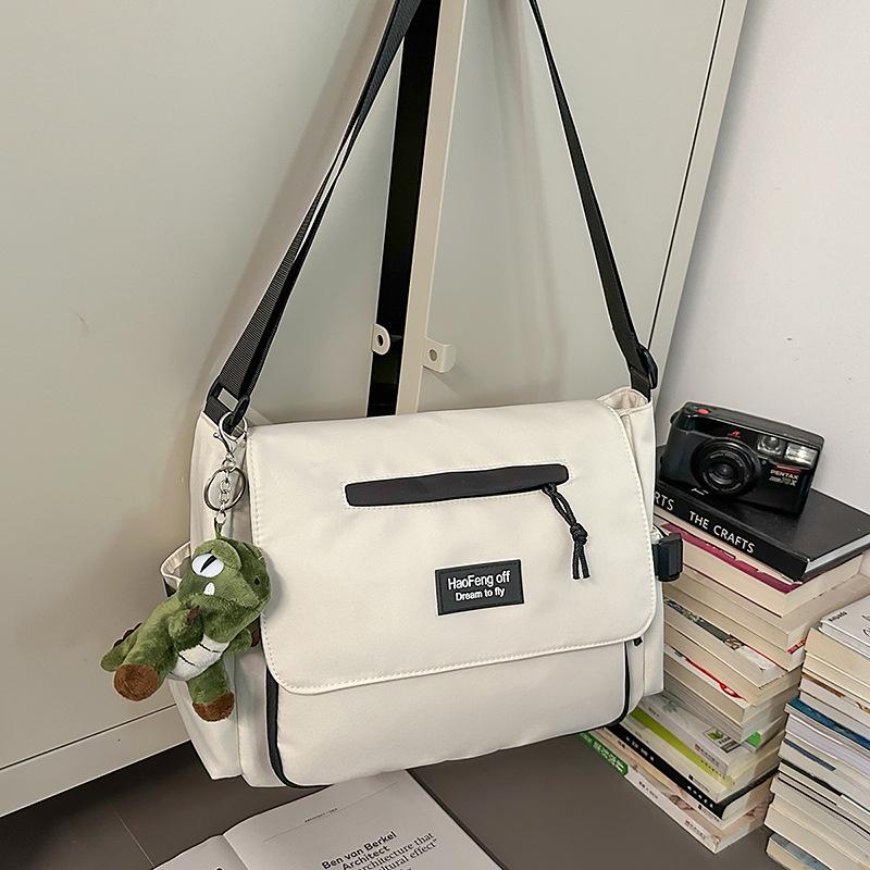 Wind Tooling Large-capacity Messenger Bag Men's and Female Students' Class Bag Can Put Books, Casual Shoulder Bag