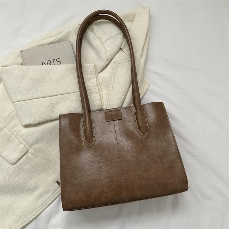 

Fashionable Retro Tote Bag Women s Shoulder Bag Street Style Handbag 2023 Winter New Korean Version хакі