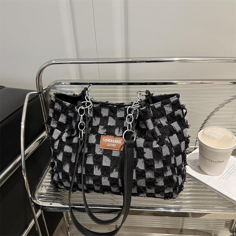 2025 autumn and winter plaid niche bucket bag dumpling bag denim shoulder underarm bag versatile tote women's bag