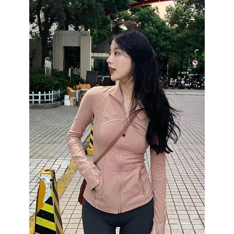 

2025 Спортивная куртка ЖЕНСКАЯ Приталенный крой Эластичный топ для йоги Pink Fog jacket M/size 4