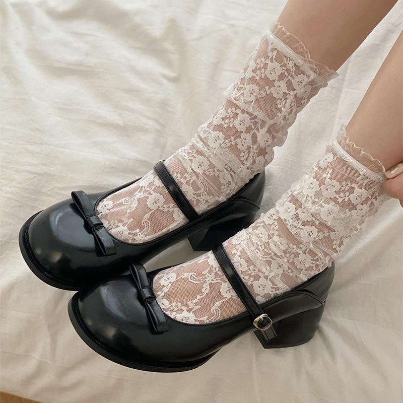 Nouvelles chaussures simples à talons hauts pour femmes jk été et automne talon épais bouche légère printemps 2025 nœud Mary Jane petites chaussures en cuir bout rond