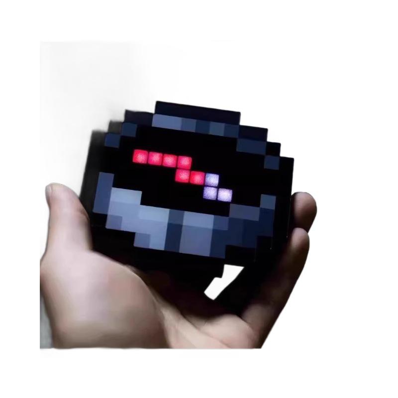 Wisiorek Kompas Styl Pixelowy: Gra MC o tematyce transgranicznej - Ruchomy wskaźnik