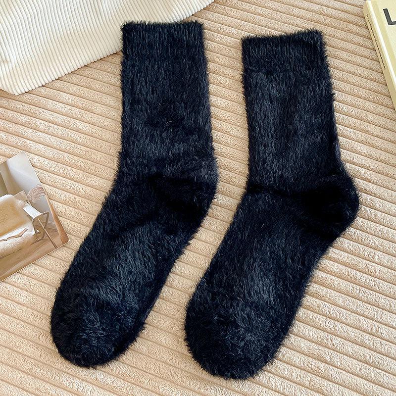 

Носки из норкового бархата однотонные мужские утепленные домашние носки-тапочки зимние теплые плюшевые чулки для сна чёрный